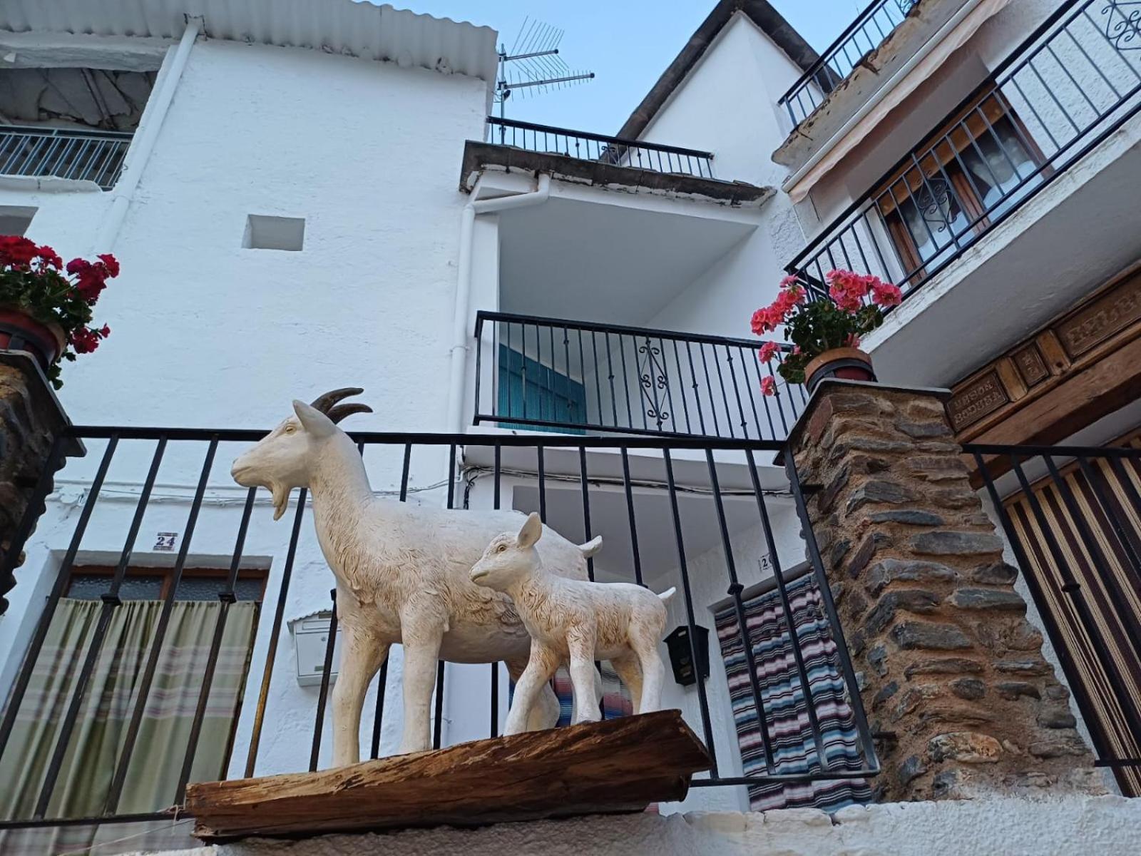 Casa Rural Cortijo Molino Altero Trevélez Exterior foto