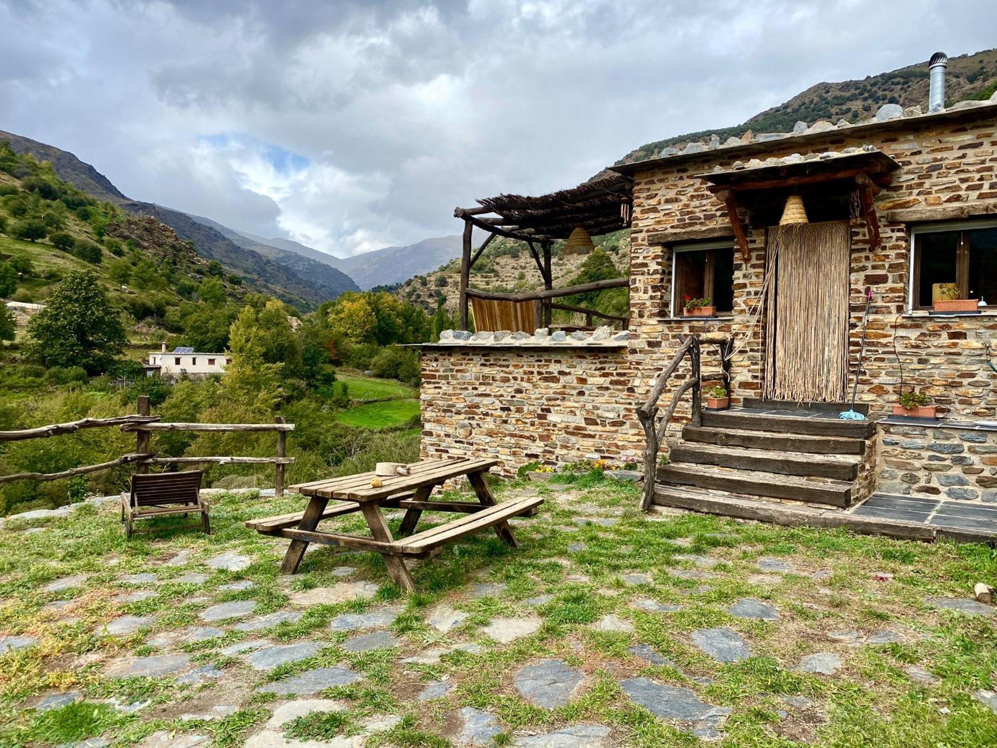 Casa Rural Cortijo Molino Altero Trevélez Exterior foto